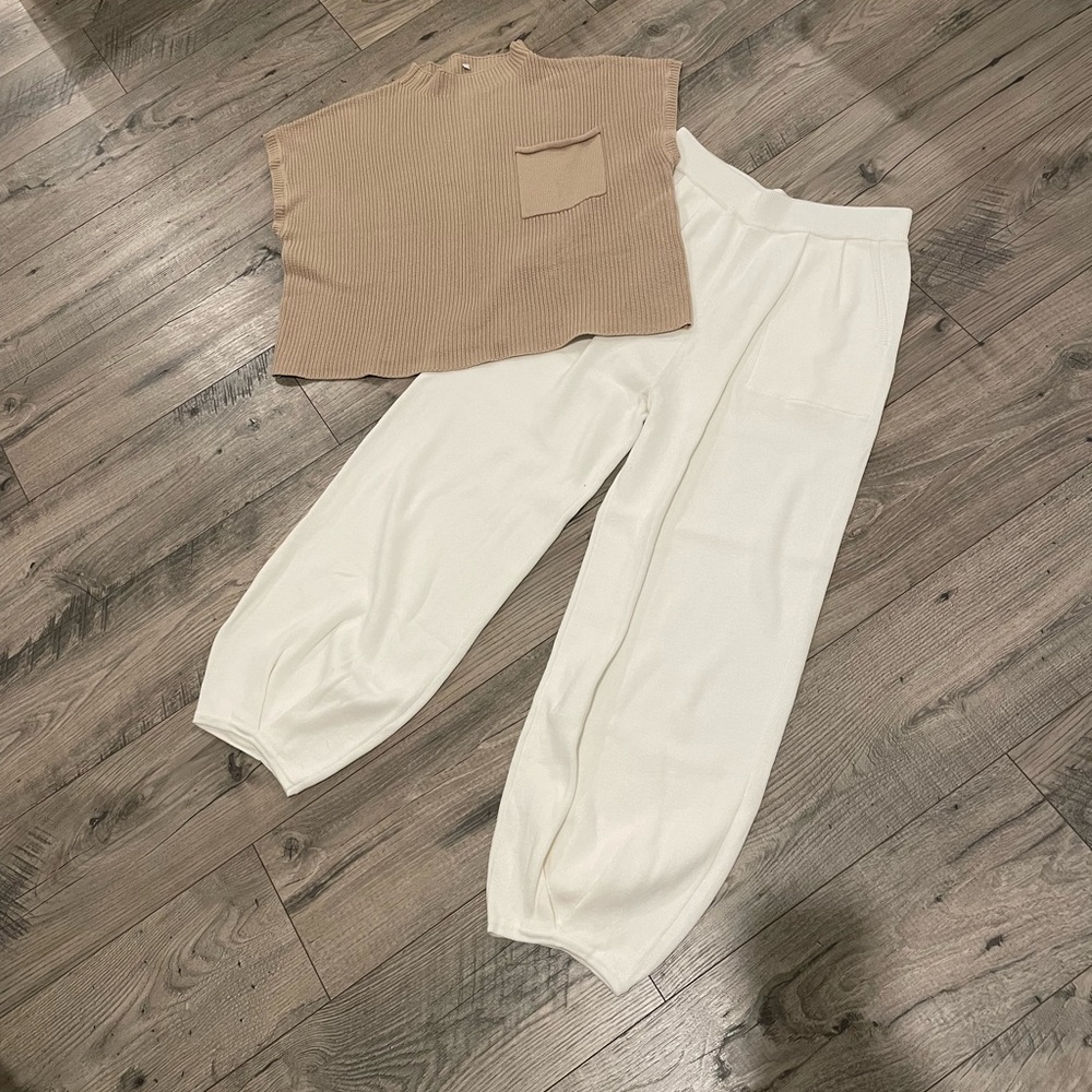 Women’s Jogger Set